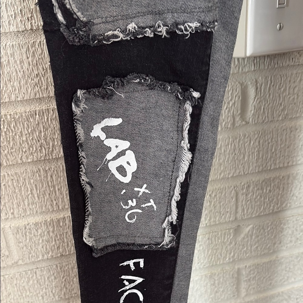 JK Attire Womens Black US 2 UK6 Testing Reverse Inside Out Graffiti Skinny Jeans - Picture 5 of 14